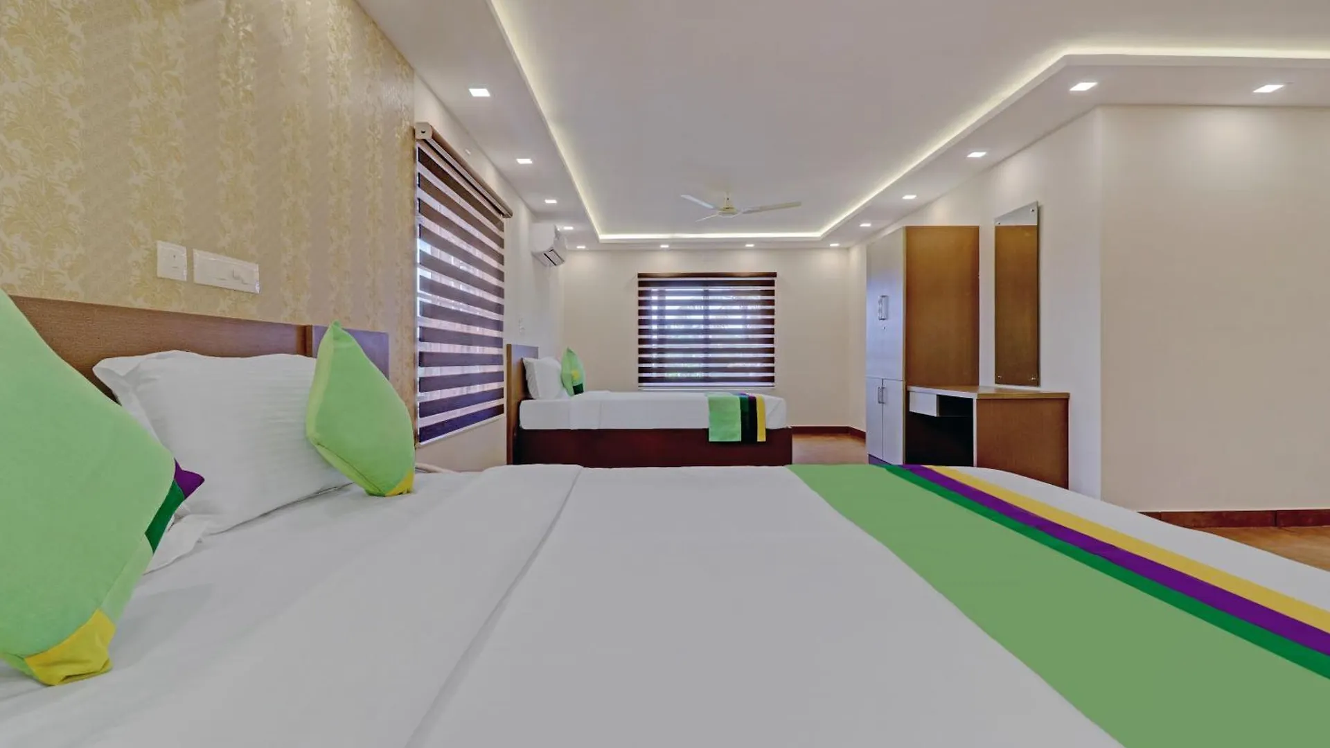 Hotel Treebo Golden Terminal, Kochi Airport