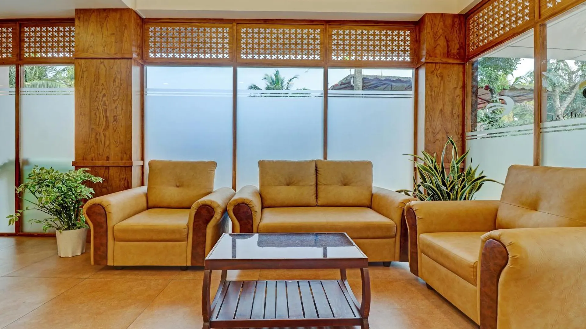 Hotel Treebo Golden Terminal, Kochi Airport