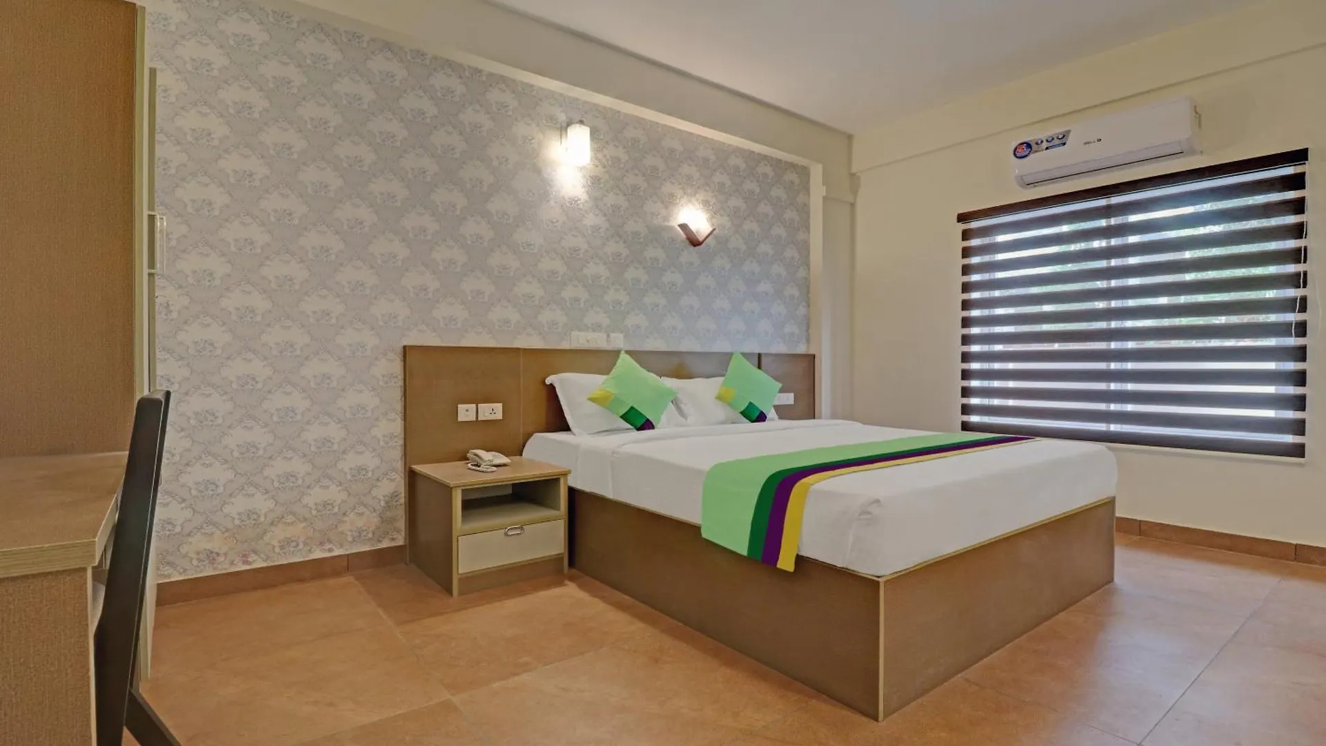 Hotel Treebo Golden Terminal, Kochi Airport