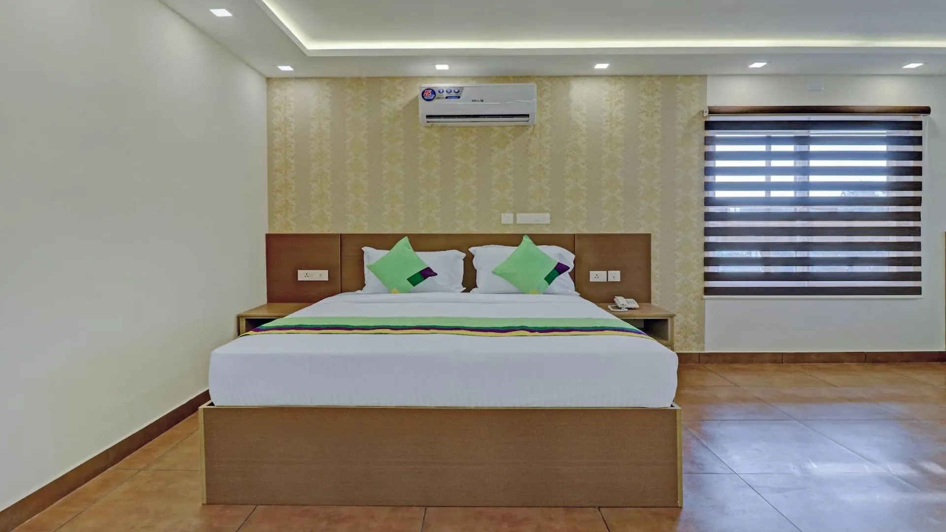 Hotel Treebo Golden Terminal, Kochi Airport