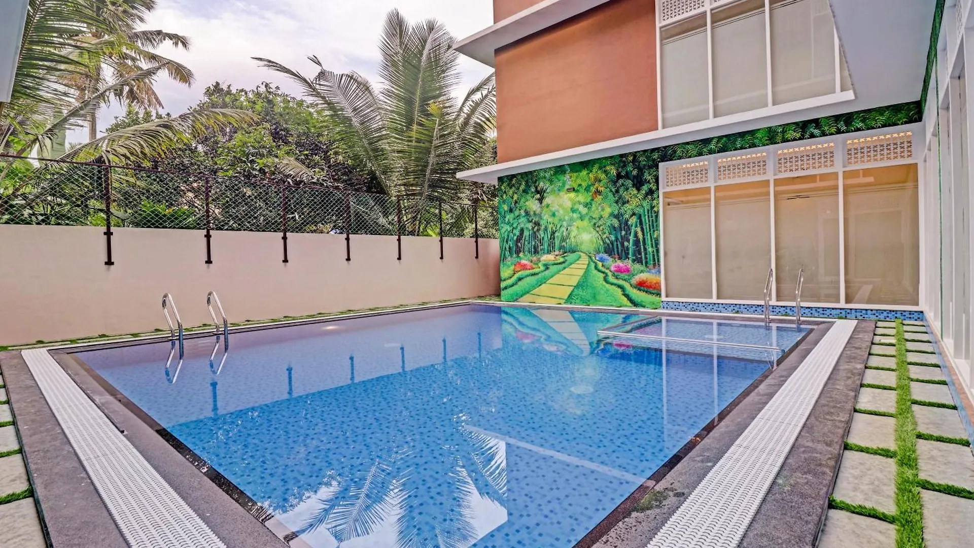 Hotel Treebo Golden Terminal, Kochi Airport 3*,