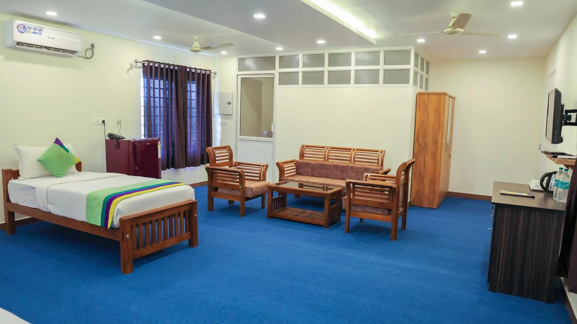 Hotel Treebo Golden Terminal, Kochi Airport