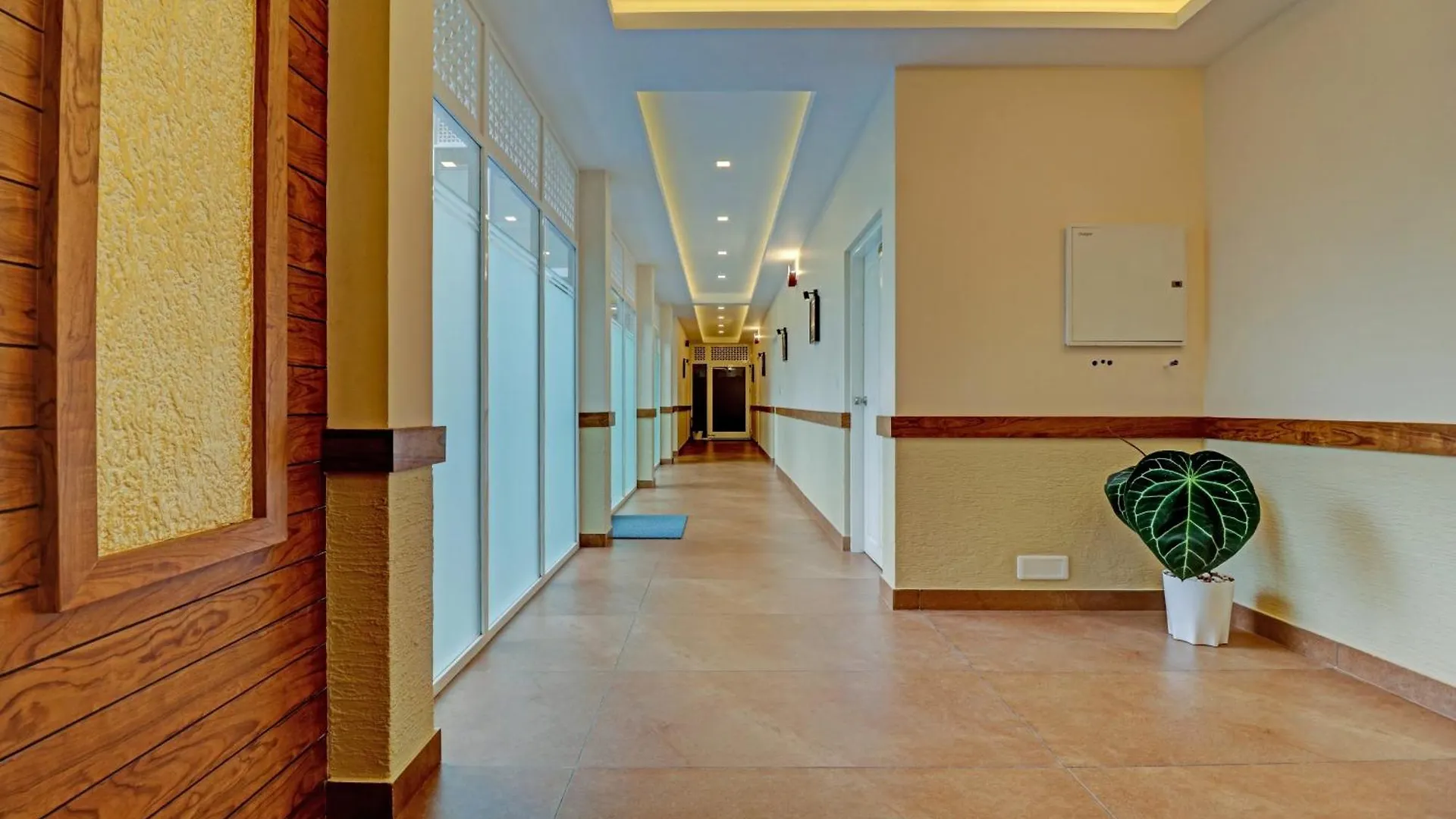 ***  Treebo Golden Terminal, Kochi Airport Hotel India